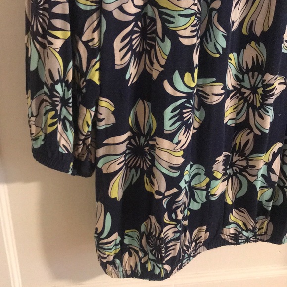 Ann Taylor Floral top size Large - Picture 3 of 4